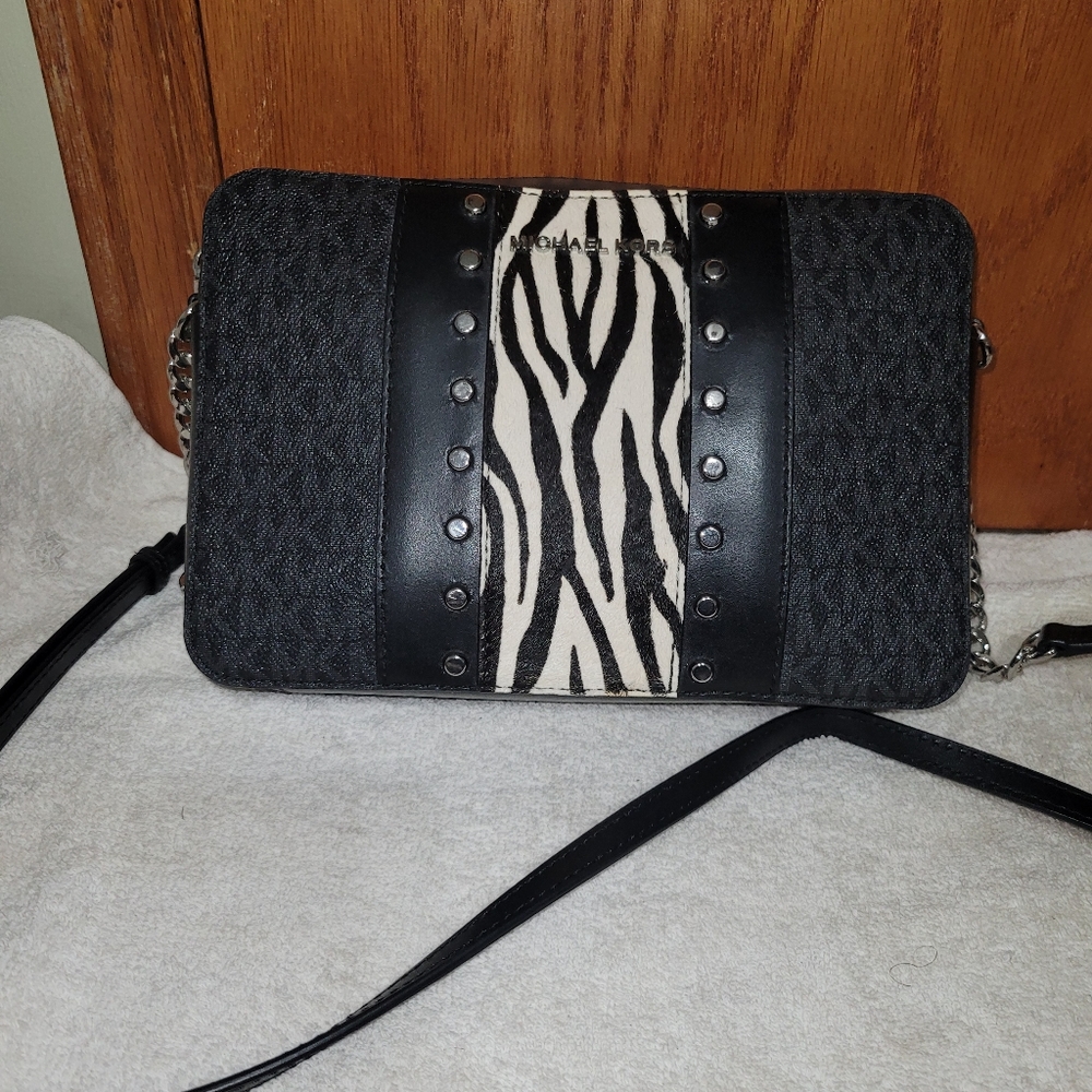 MICHAEL KORS JET SET CROSSBODY SHOULDER BAG. MUST SEE!